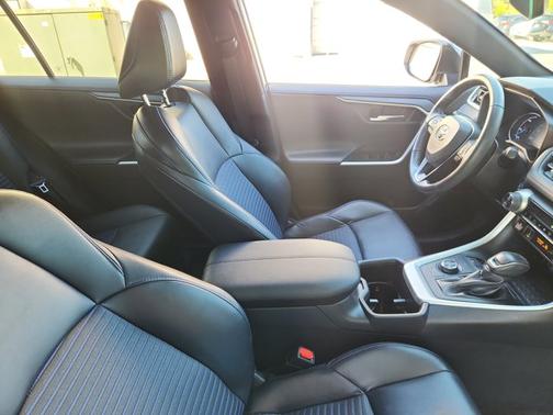 2022 Toyota RAV4 Hybrid XSE