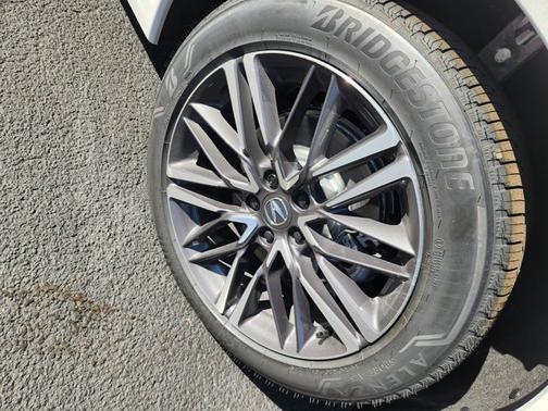 Platinum 2026 Acura MDX w/Advance Package