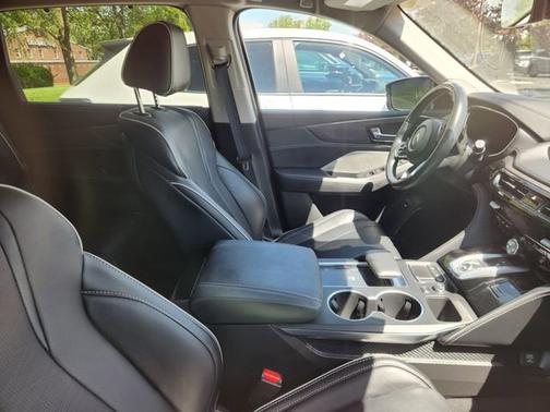 Gray 2024 Acura MDX w/Advance Package