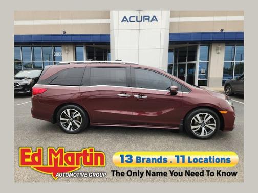 Deep Scarlet Pearl 2018 Honda Odyssey Elite