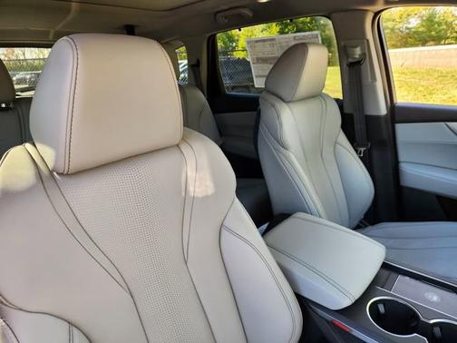 Solar Silver Metallic 2026 Acura MDX w/Technology Package