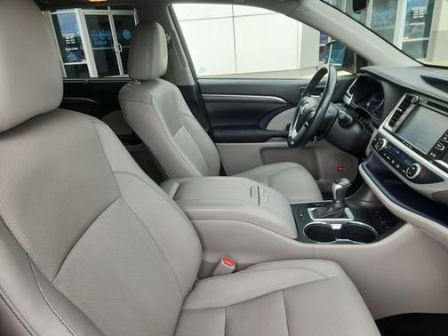 Blizzard Pearl 2018 Toyota Highlander Limited