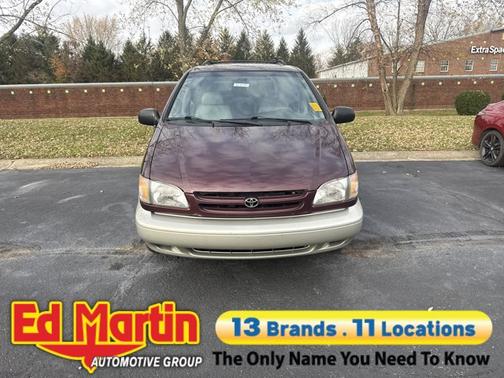 1999 Toyota Sienna XLE