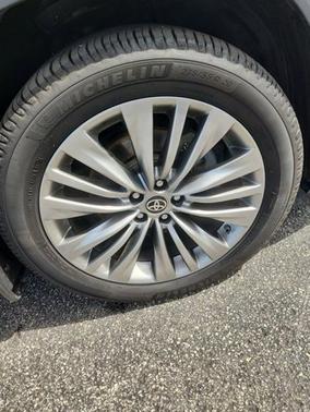 Moon Dust 2020 Toyota Highlander Platinum