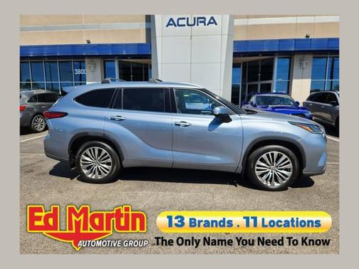 Moon Dust 2021 Toyota Highlander Platinum