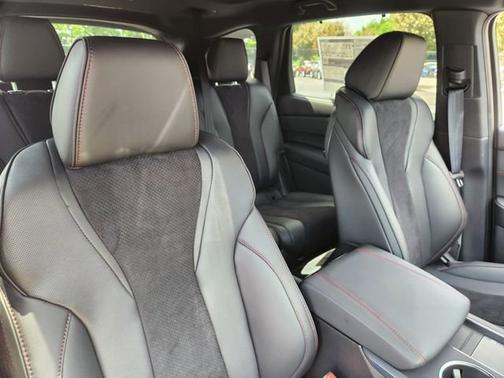 Platinum White Pearl 2026 Acura MDX w/A-Spec Package
