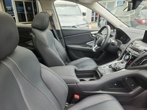 Silver 2023 Acura RDX w/Technology Package