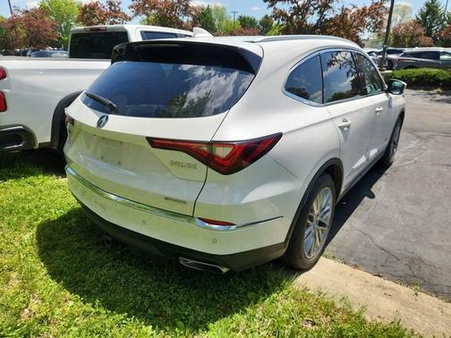 White 2023 Acura MDX w/Advance Package