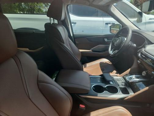 White 2023 Acura MDX w/Advance Package