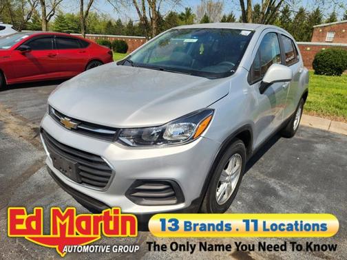 Silver Ice Metallic 2021 Chevrolet Trax LS