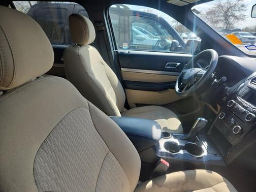 2017 Ford Explorer Base