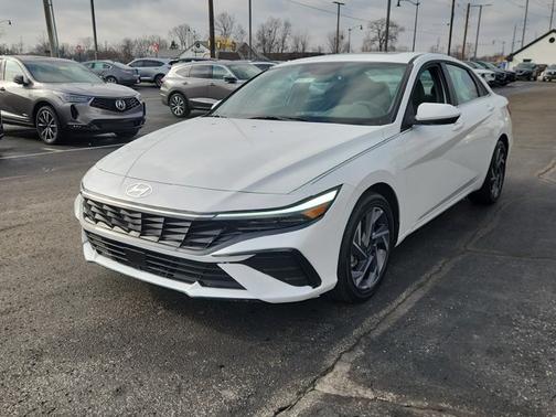 2025 Hyundai ELANTRA SEL Convenience