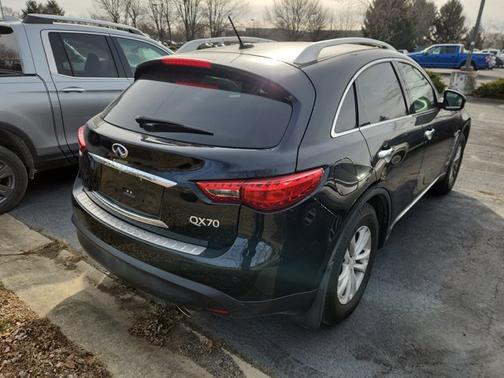 2017 INFINITI QX70 Base