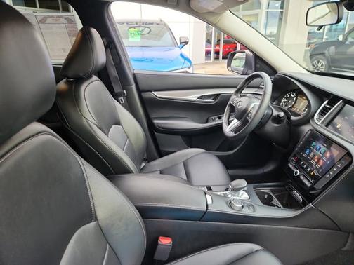 2021 INFINITI QX50 PURE