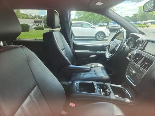 White Knuckle Clearcoat 2018 Dodge Grand Caravan GT