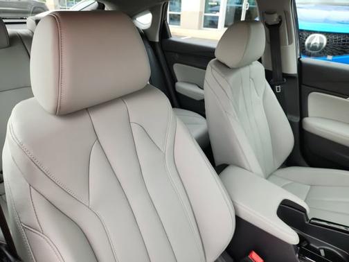 Black 2025 Acura Integra Base