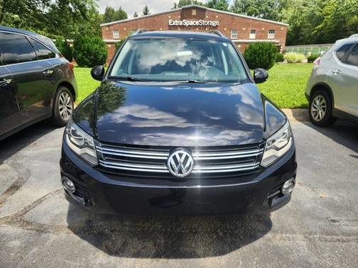 Gray 2017 Volkswagen Tiguan Sport
