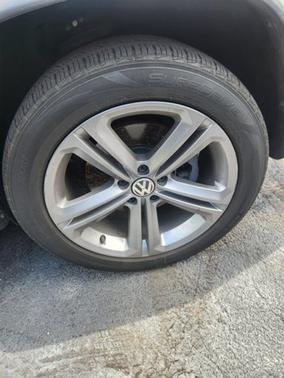 Gray 2017 Volkswagen Tiguan Sport