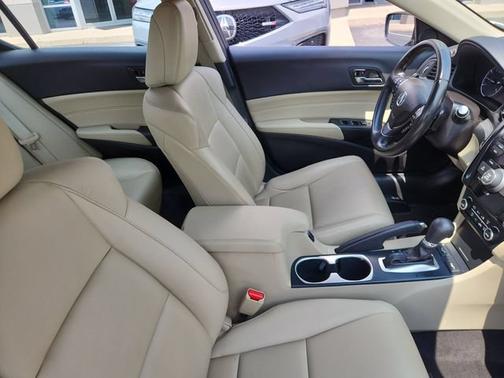 White 2017 Acura ILX