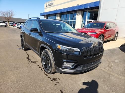 2023 Jeep Cherokee Altitude Lux