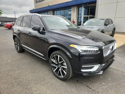 2024 Volvo XC90 Plus Bright Theme