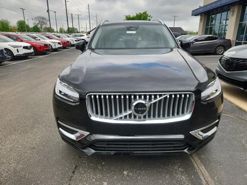 2024 Volvo XC90 Plus Bright Theme