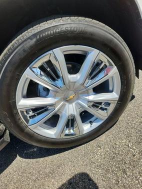 Iridescent Pearl Tricoat 2024 Chevrolet Tahoe High Country