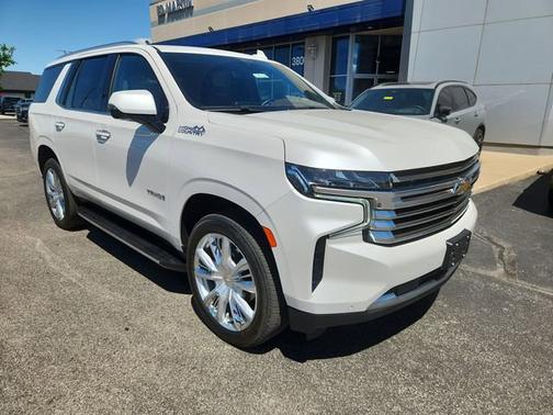 Iridescent Pearl Tricoat 2024 Chevrolet Tahoe High Country