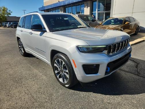 Silver Zynith 2023 Jeep Grand Cherokee 4xe Overland