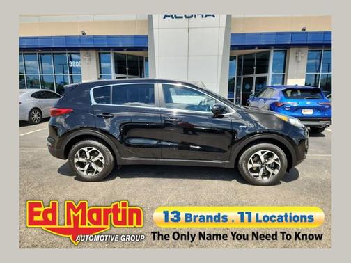 Black Cherry 2022 Kia Sportage LX