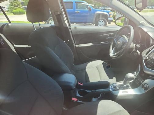 Silver Ice Metallic 2014 Chevrolet Cruze 1LT