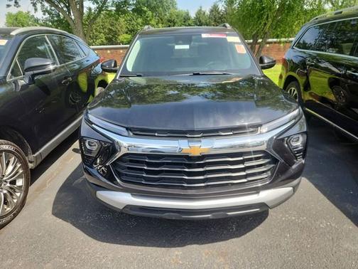 Mosaic Black Metallic 2025 Chevrolet Trailblazer LT