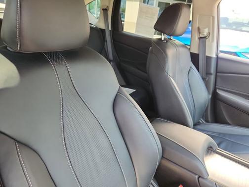 White 2023 Acura RDX w/Technology Package