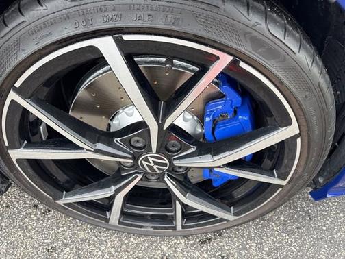 Blue 2022 Volkswagen Golf R 2.0T