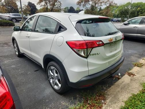 White 2020 Honda HR-V LX