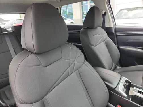Quartz White 2022 Hyundai TUCSON SE