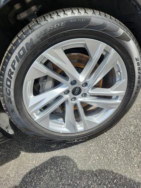 2024 Audi Q7 Premium Plus