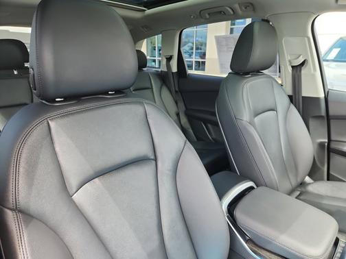 2024 Audi Q7 Premium Plus