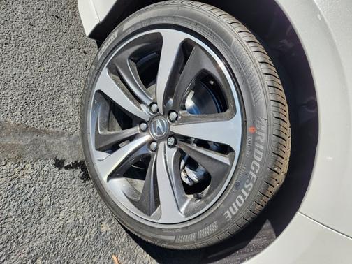 2025 Acura TLX Tech