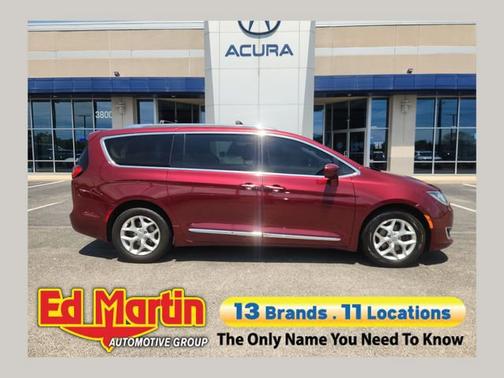 Velvet Red Pearlcoat 2020 Chrysler Pacifica Touring L