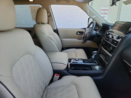 Coulis Red Pearl 2024 Nissan Armada Platinum