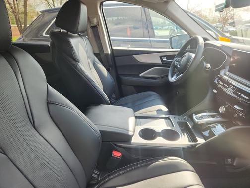 2025 Acura MDX w/Technology Package