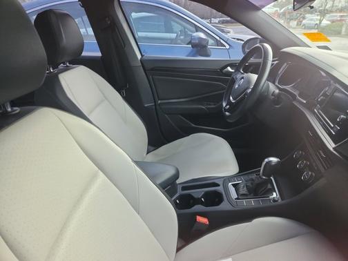 2019 Volkswagen Jetta 1.4T R-Line