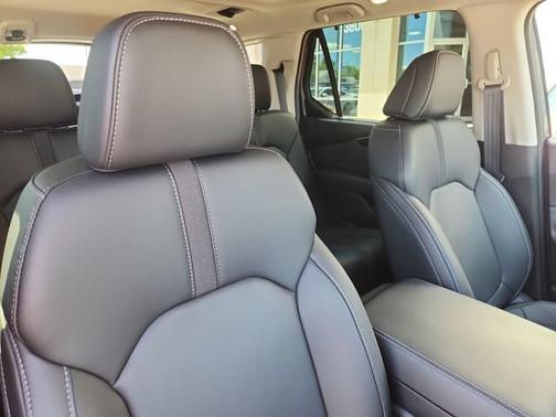 Lunar Silver Metallic 2025 Honda Pilot Touring