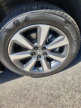 Lunar Silver Metallic 2025 Honda Pilot Touring