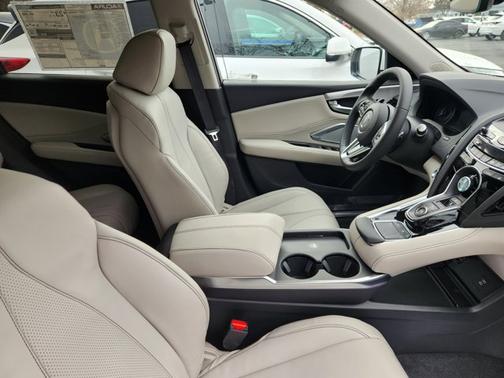Platinum White Pearl 2026 Acura RDX w/Technology Package