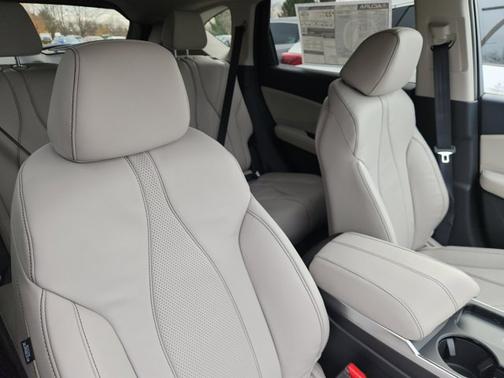 Platinum White Pearl 2026 Acura RDX w/Technology Package