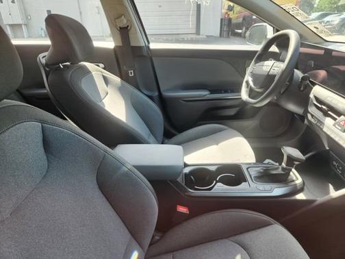 Snow White Pearl 2025 Kia K4 LXS