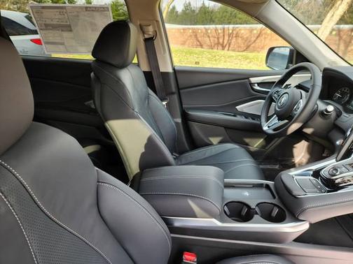 Majestic Black Pearl 2026 Acura RDX w/Technology Package