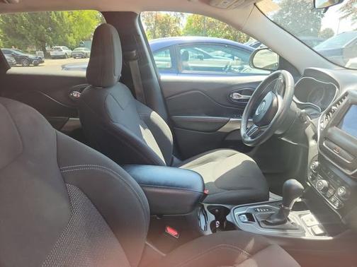 Velvet Red Pearlcoat 2020 Jeep Cherokee Latitude